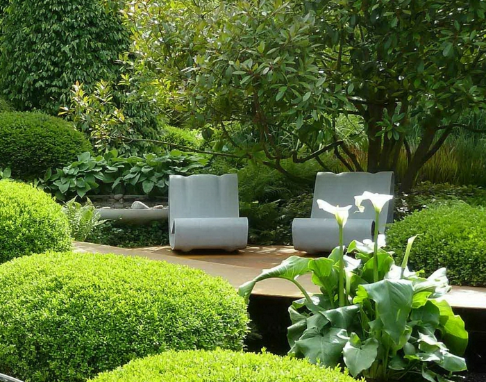 zahradní nápady moderní zahradní nábytek květinové keře