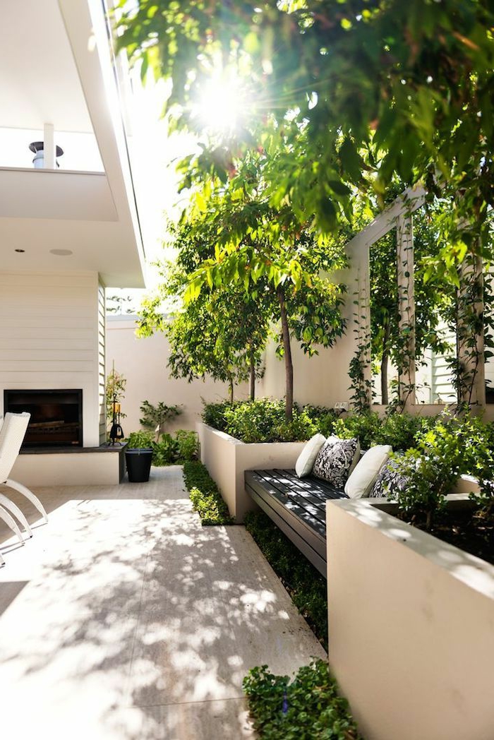 градина дизайн градина пейка растения хвърлят възглавница градински мебели