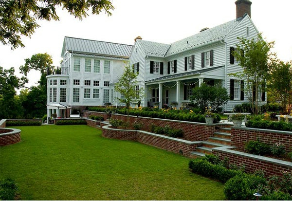 garden landscaping with bricks lawn area villa residence