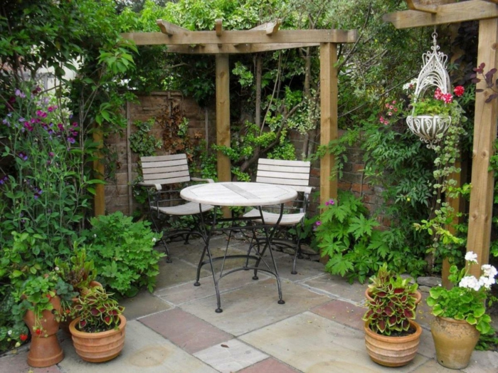 花园凉棚休闲阳光植物花园形状的想法