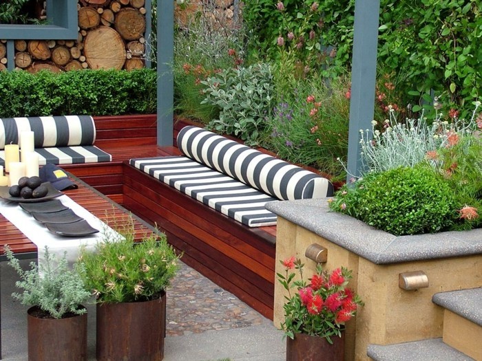 salon de jardin zone bordure de jardin design avec motif de rayures