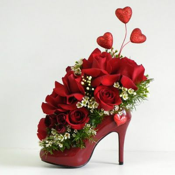 създайте контейнер за цветя в дамски обувки