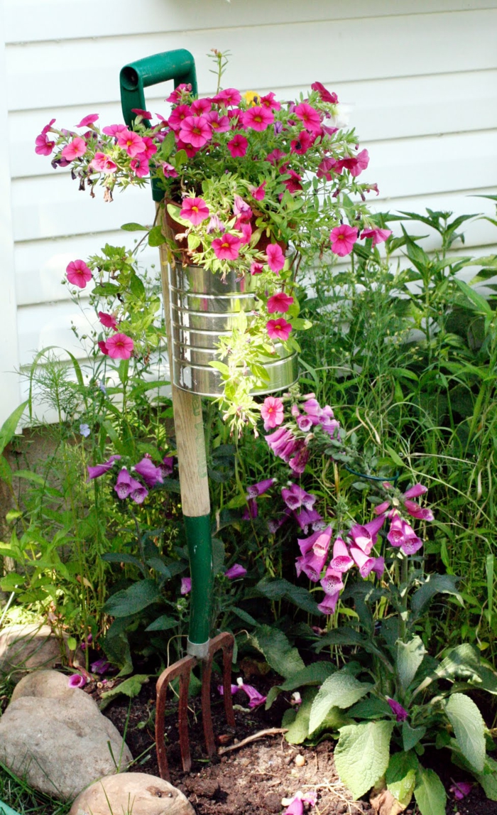 idées de décoration de jardin accessoires de jardin réutiliser les fleurs