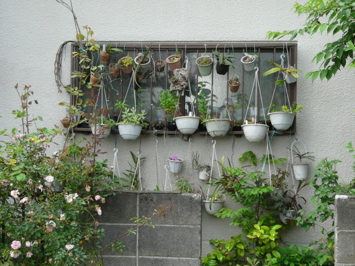 ιδέες κήπου διακόσμηση κήπου γλάστρες κρεμώντας κηπευτικά φυτά