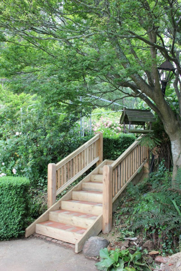 escalier de jardin bois idées de jardin plantes de jardin