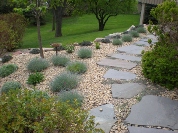 puutarha polkuja luonnonkivi kivi yhdistää puutarha gestalen