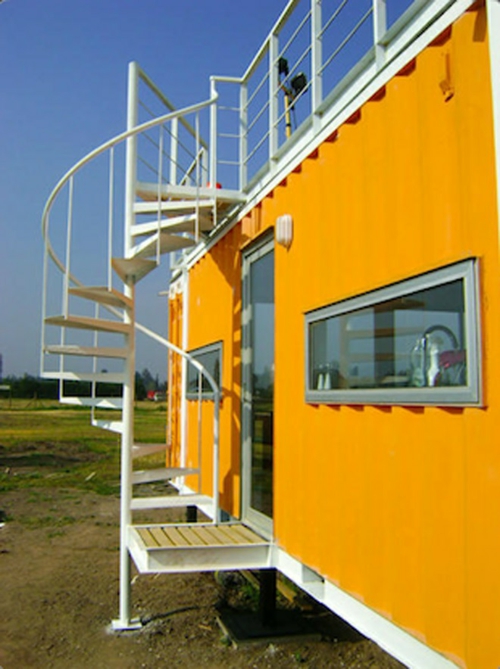 ликвидация стълби оранжева фасада метален контейнер доставка