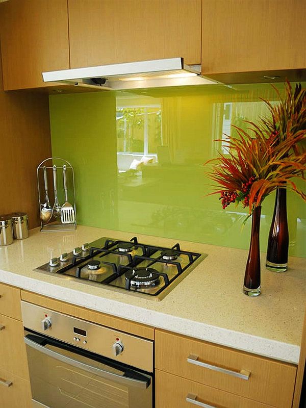 玻璃厨房后墙瓷砖镜子玻璃墙厨房绿色防溅厨房