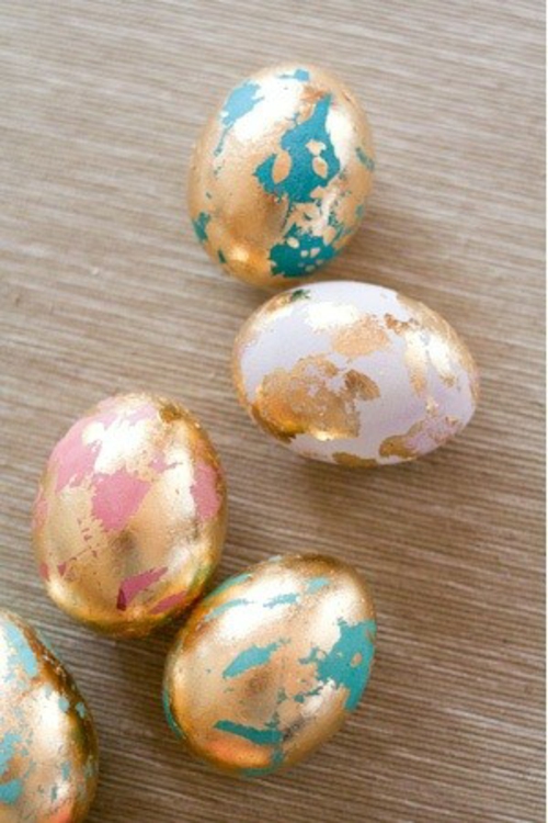 auksiniai Velykiniai kiaušiniai savaiminio dažymo dažai