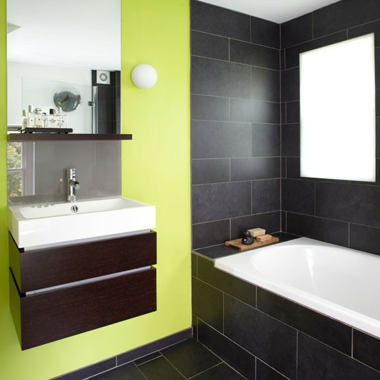 绿色新鲜的黑色瓷砖浴室配件内置浴缸