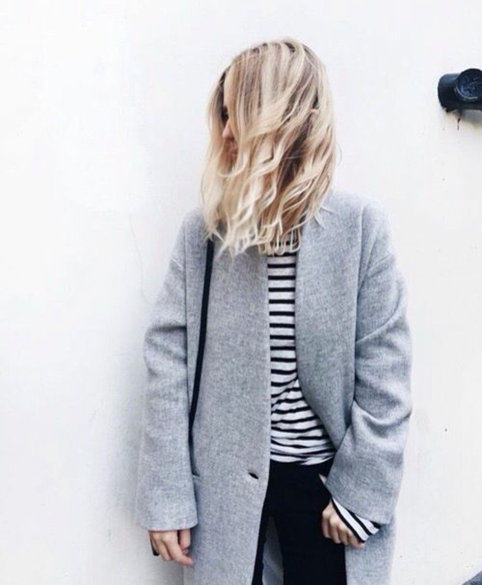 šedý kabát outfit podzimní móda současné trendy