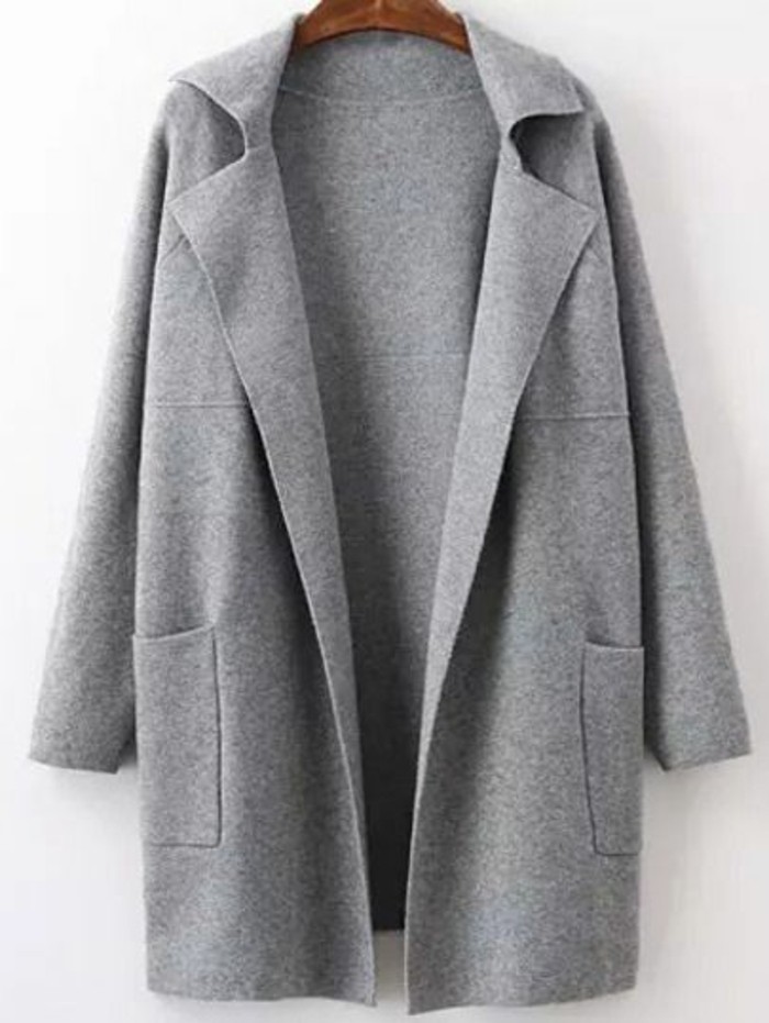 šedý kabát outfit podzimní módní kabát šedé dámy