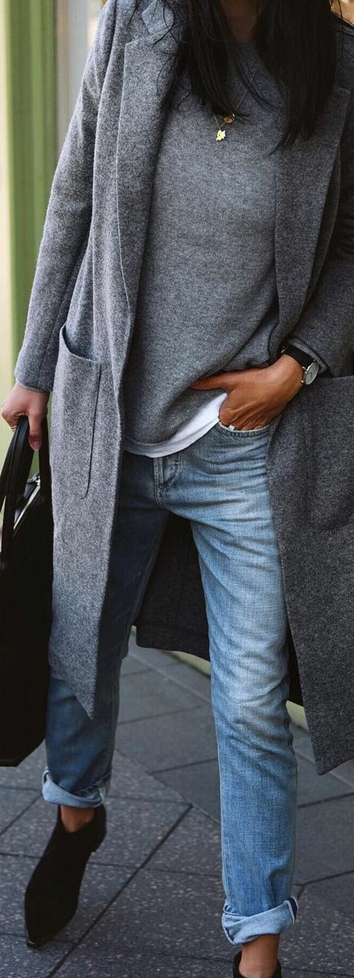 šedý kabát outfit zimní móda trendy kabát dlouho
