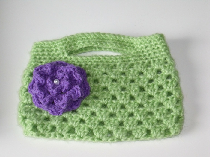 хавлиени идеи чанта плетене на една кука зелено лилаво цвете