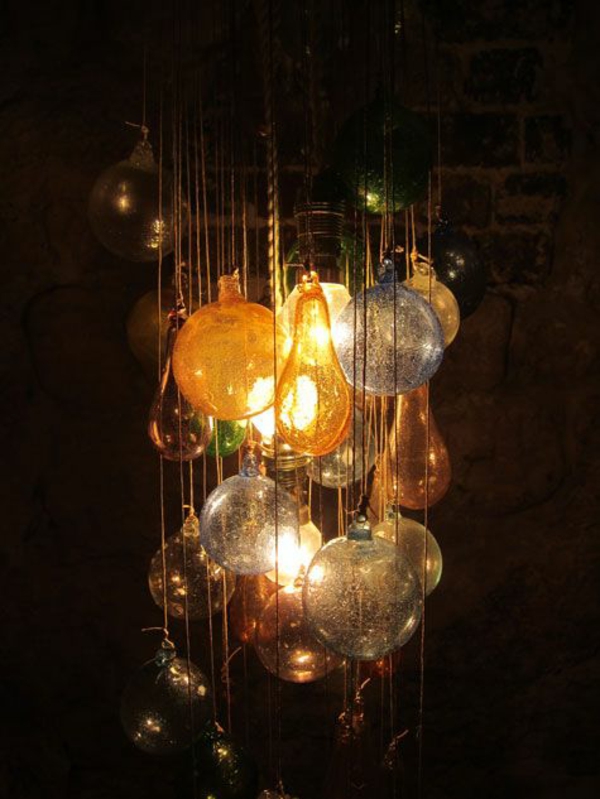 Rutulinių stiklinių kamuoliukų lempos lempučių modelis