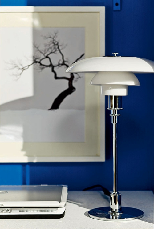 home office design idea blue metallic table lamp