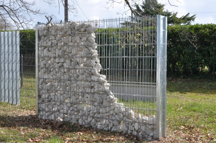 halv fyldning-gabionen væg