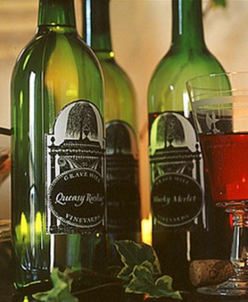 αποκριές τραπέζι διακόσμηση απόκοσμες ετικέτες σε μπουκάλια κρασιού