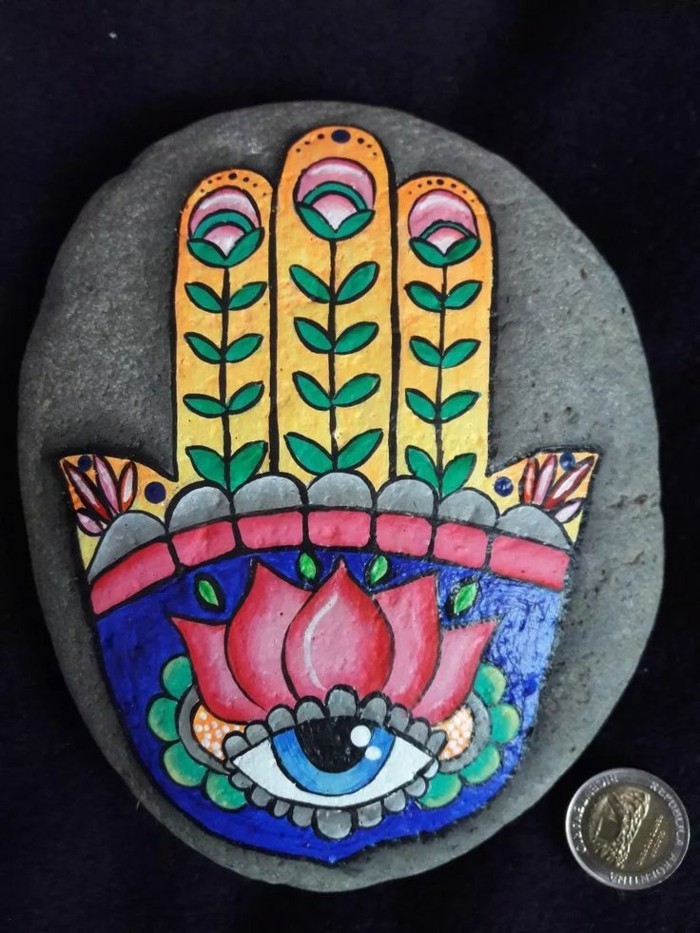 Χέρι fatima μοτίβο πέτρες ζωγραφισμένη ιδέα