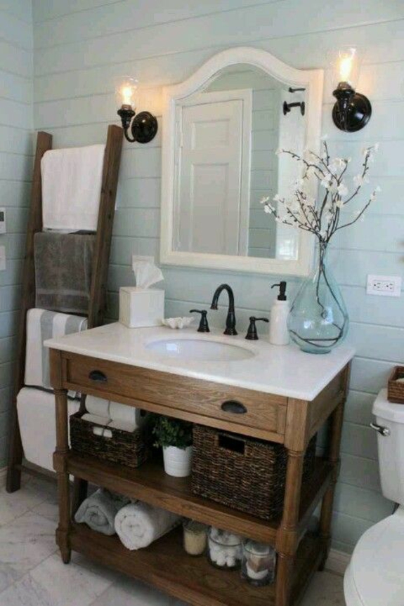 πετσέτα σκάλα ξύλινο κρεβάτι έπιπλα δωμάτιο ρουστίκ καλάθια μπάνιου ξύλινα έπιπλα