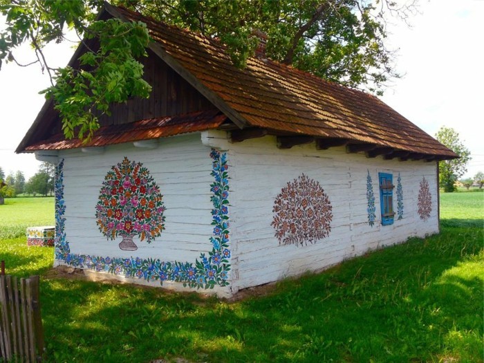 dům fasáda zalipie květinový vzor zahradnické nápady