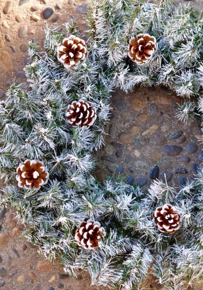 herbstdeko winterdeen tinker kanssa pinecone savupiippu joulukoristeita seppele