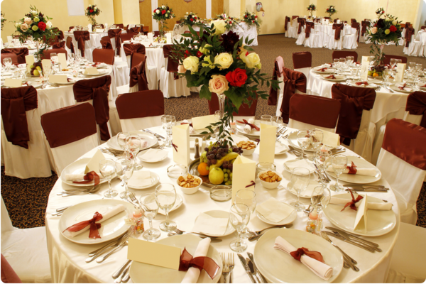 boda mesa decoración frutas rosas