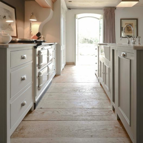 piso de madera en la cocina suelo de madera resistente