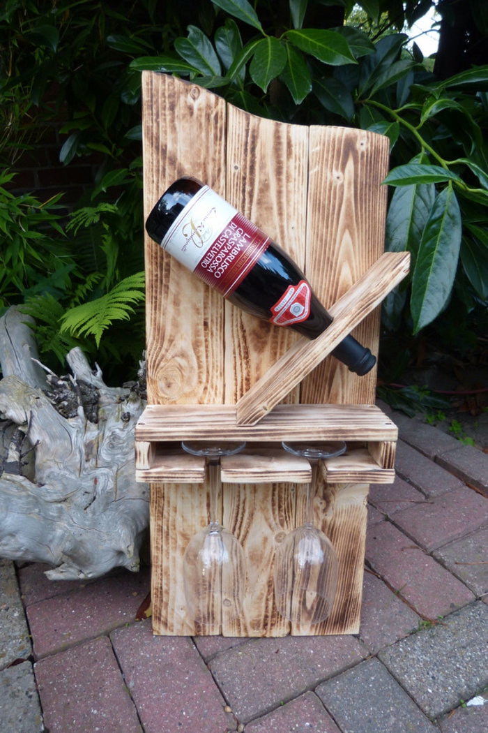 ξύλινες παλέτες DIY έπιπλα κήπου από παλέτες ράφι κρασιού οικοδομήσουμε τον εαυτό σας