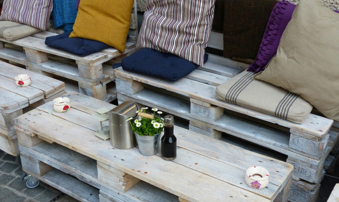 dřevěné palety diy nábytek balkón nábytek zahradní nábytek gauč konferenční stolek