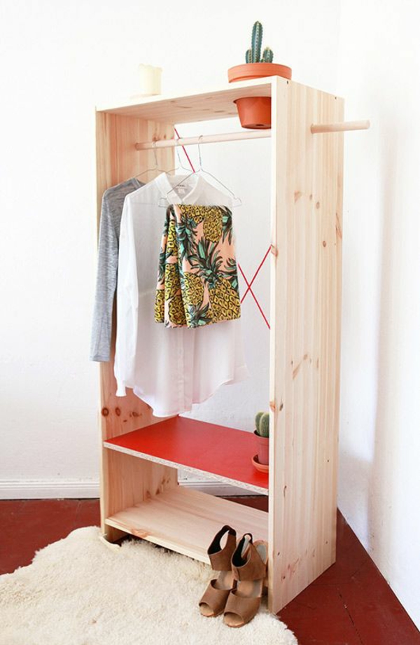 medinė lentyna statyti savo atvirą drabužių spinta