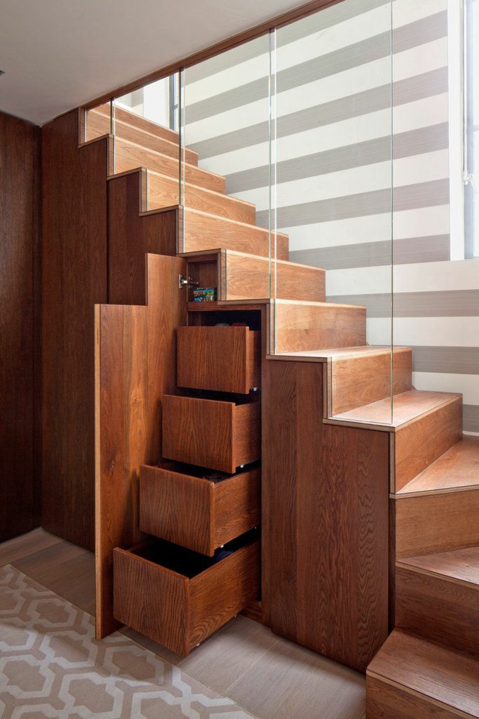 schodiště moderní dřevěné schody s úschovnou skříňového dřeva