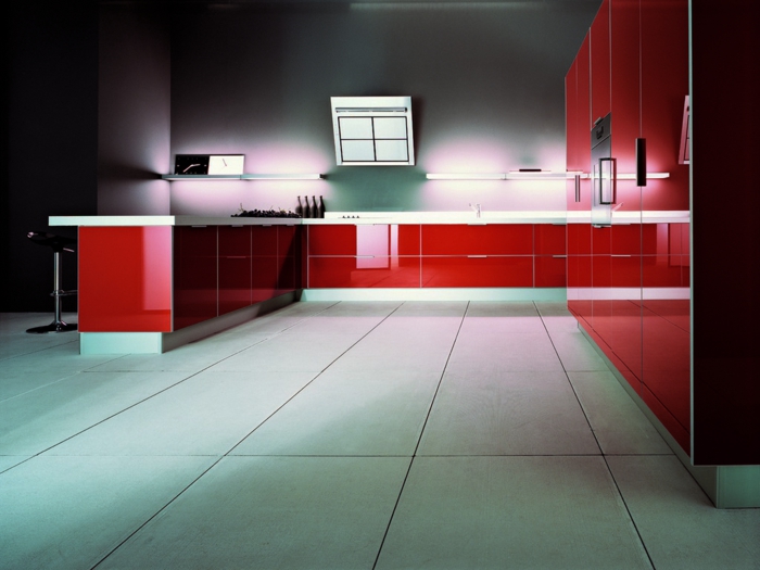 идеи за индиректно осветление кухня червени кухненски мебели