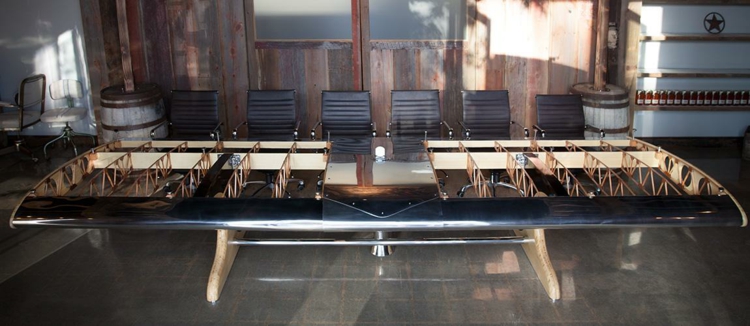 meubles de style industriel Flying Bamboo Biplane salle de conférence design mobilier