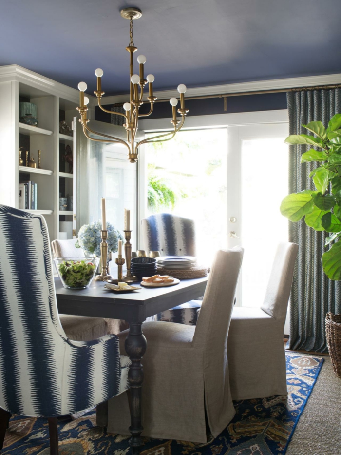 idées de design d'intérieur salle à manger tapis de couverture bleu clair