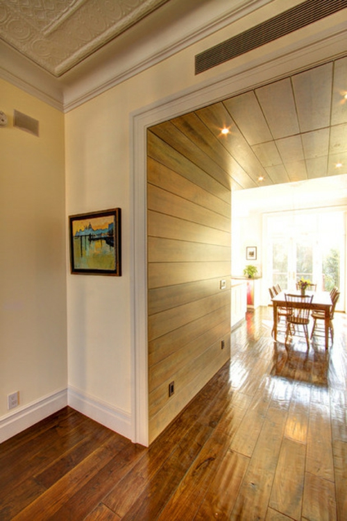 design d'intérieur dans le style campagnard mise en place des plaques de conception de mur en bois