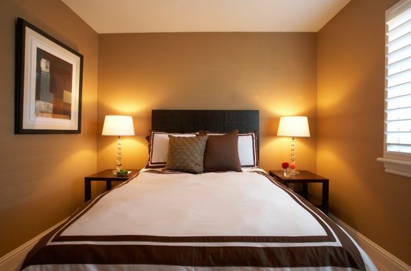 youthful room warm comfort nightstand symmetry bedding borders