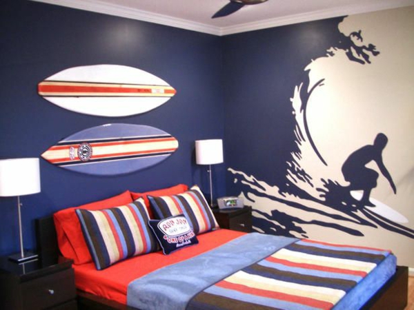 Boy room form seng væg dekoration