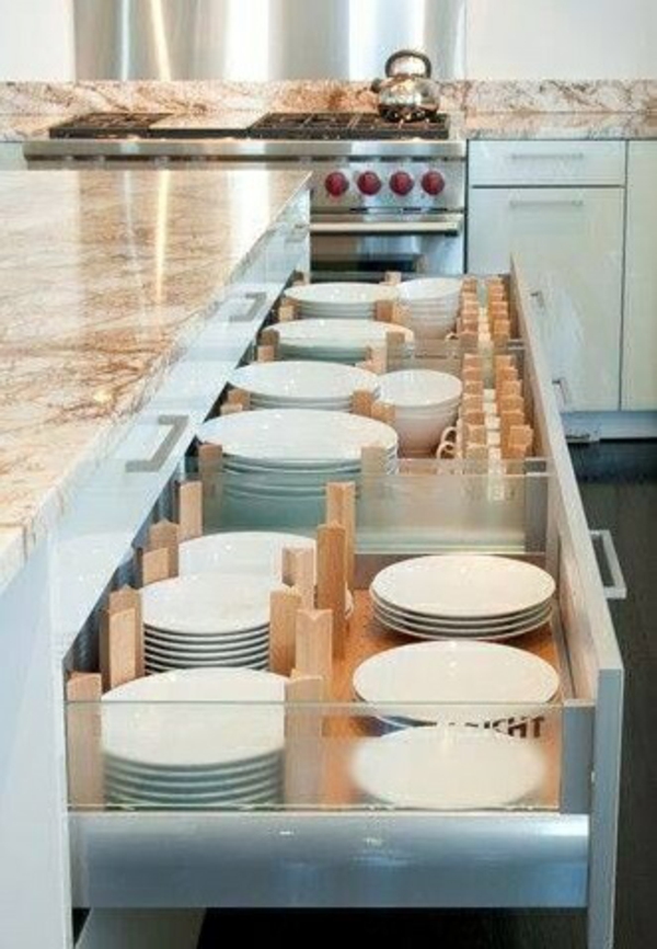 virtuvės stalčių išdėstymas baldų patiekalas