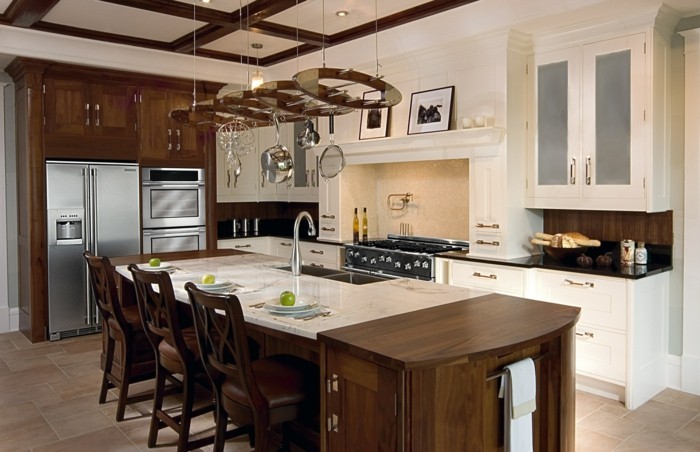 virtuvės dažymo idėjos kremo virtuvė atgalinės sienos darbinės paviršiaus kabančios lempos