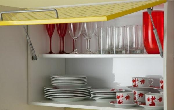 идеи за кухненски дизайн кухненски шкафове подредени в кухнята