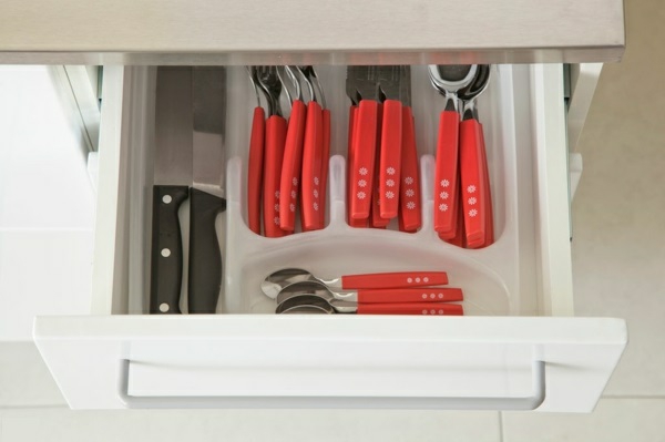 кухня дизайн идеи кухненски шкафове организира кабинет прибори за хранене