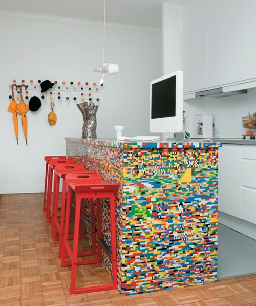 кухненски остров цифров дизайн червен бар стол