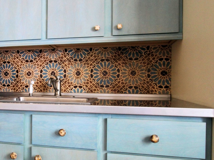 кухня splashbacks плочки цветни смешно светло синьо кухненски шкафове