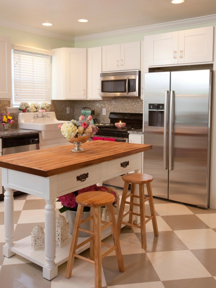 冰箱银钢厨房岛花厨房装饰的想法