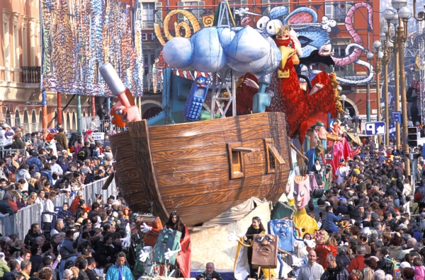Carnavalul 2015 în corabie