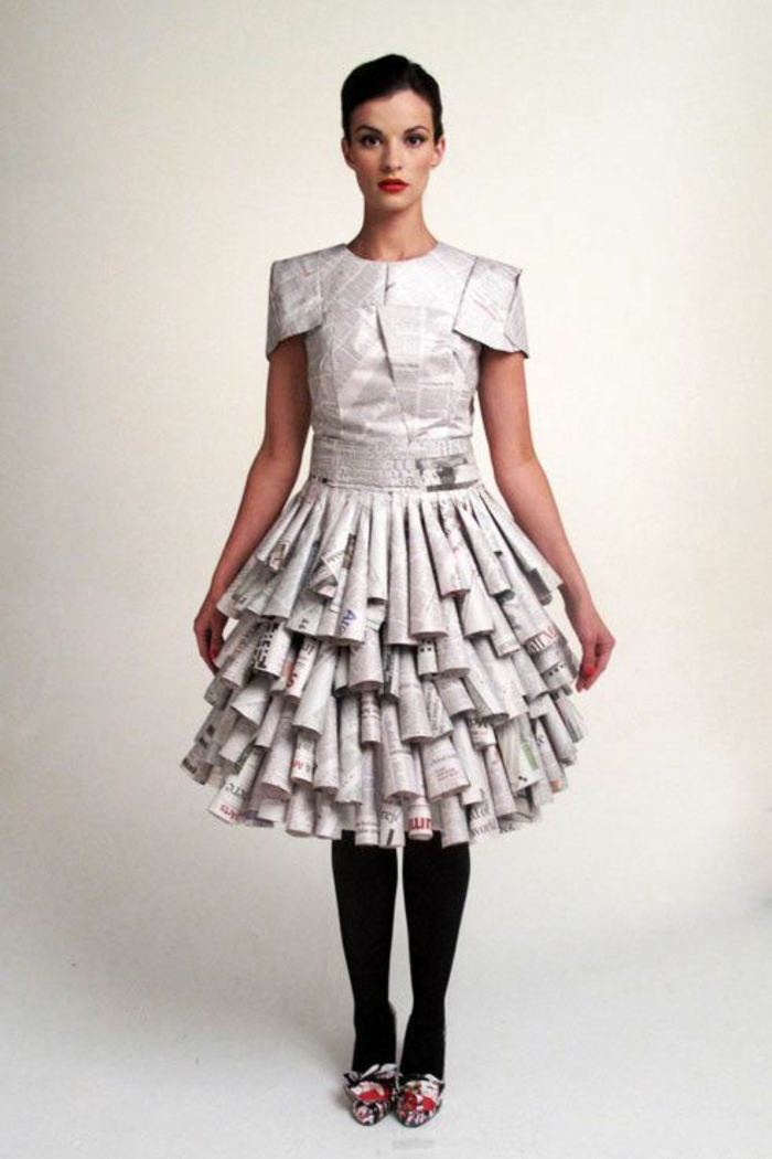 карнавални костюми дий идеи рециклиране рокля вестници