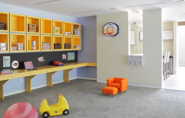 детски бюро дизайни дърво рафтове стена жълто