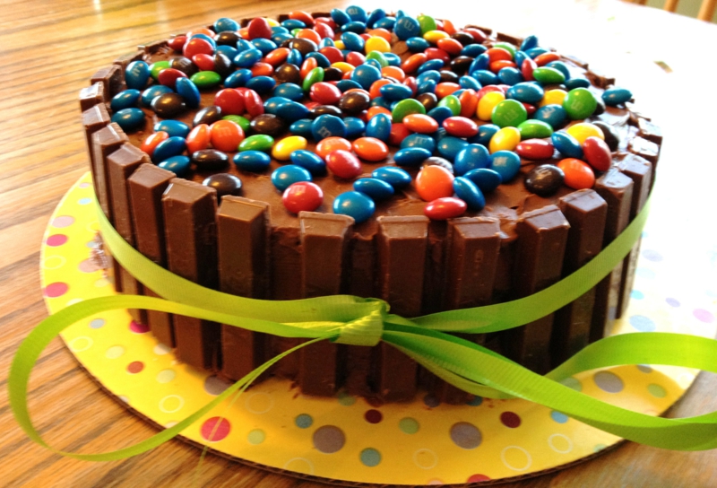 kitkat niño torta cumpleaños pastel fotos