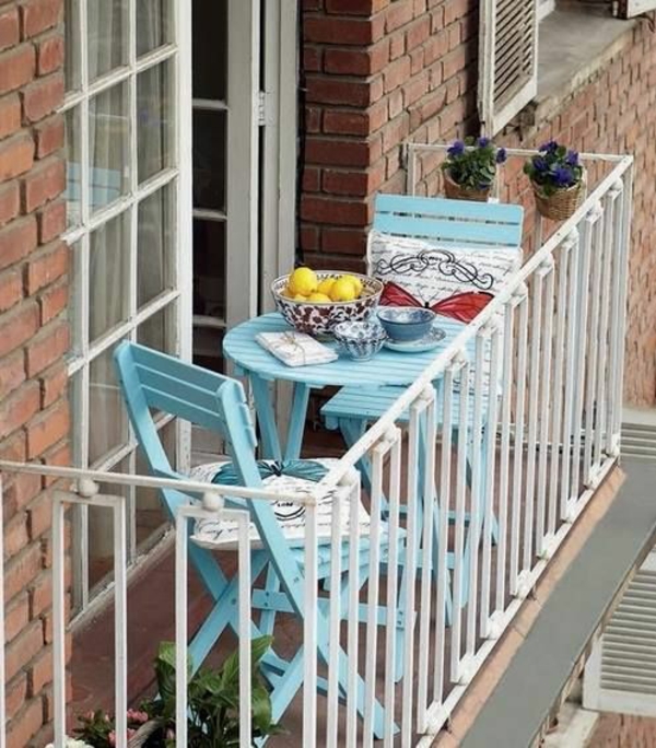 liten balkong ramme blå balkong møbler